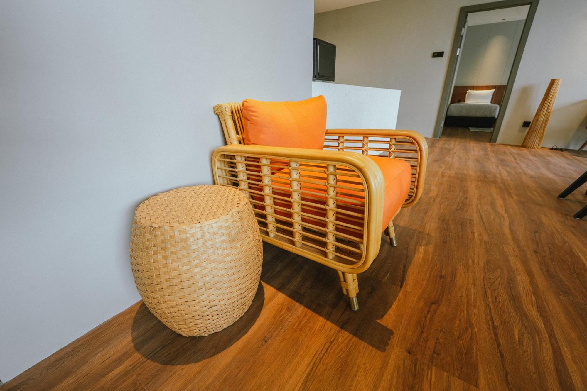 Roxy Beach Resort Sematan Bagian luar foto