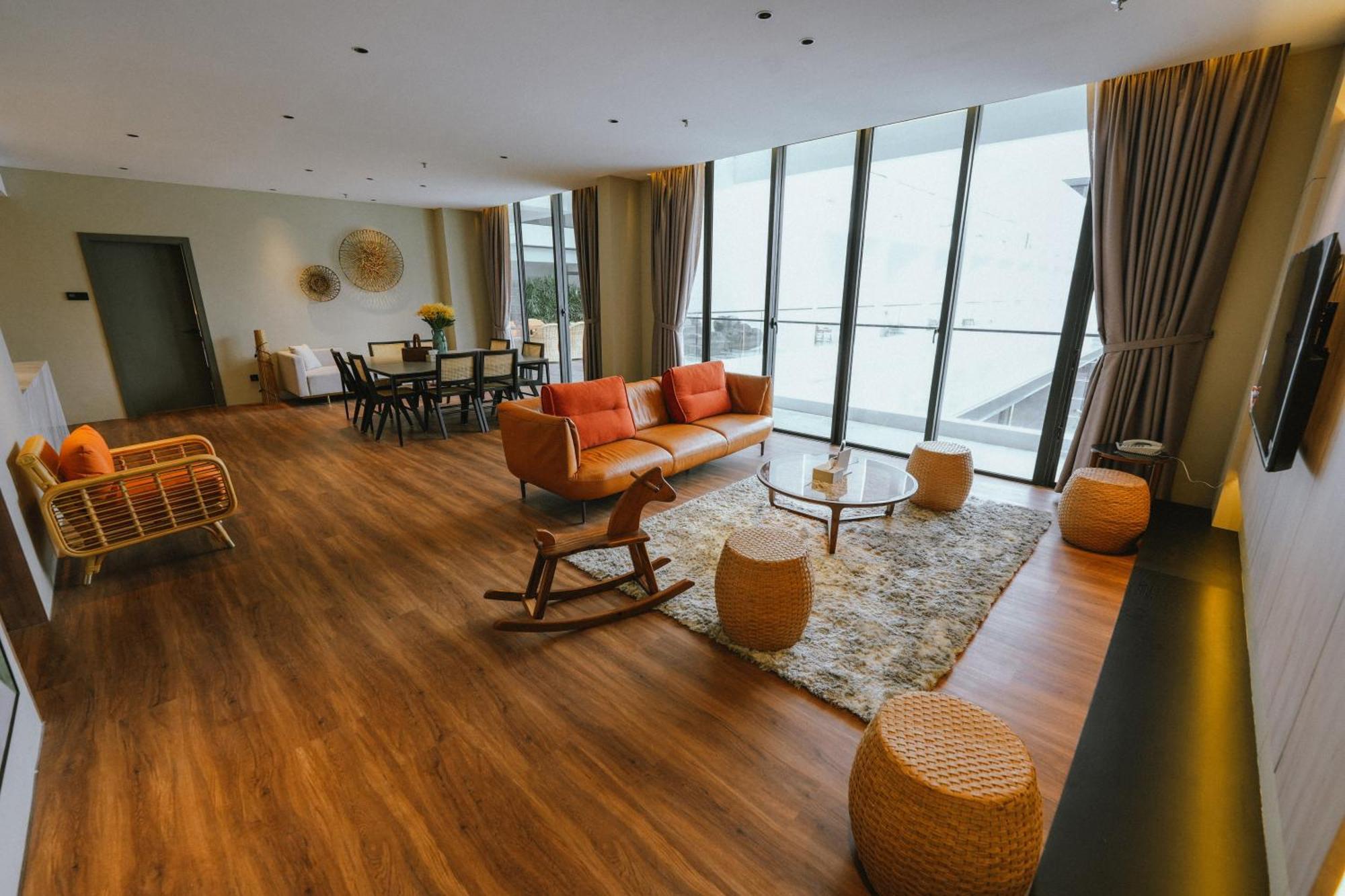Roxy Beach Resort Sematan Bagian luar foto
